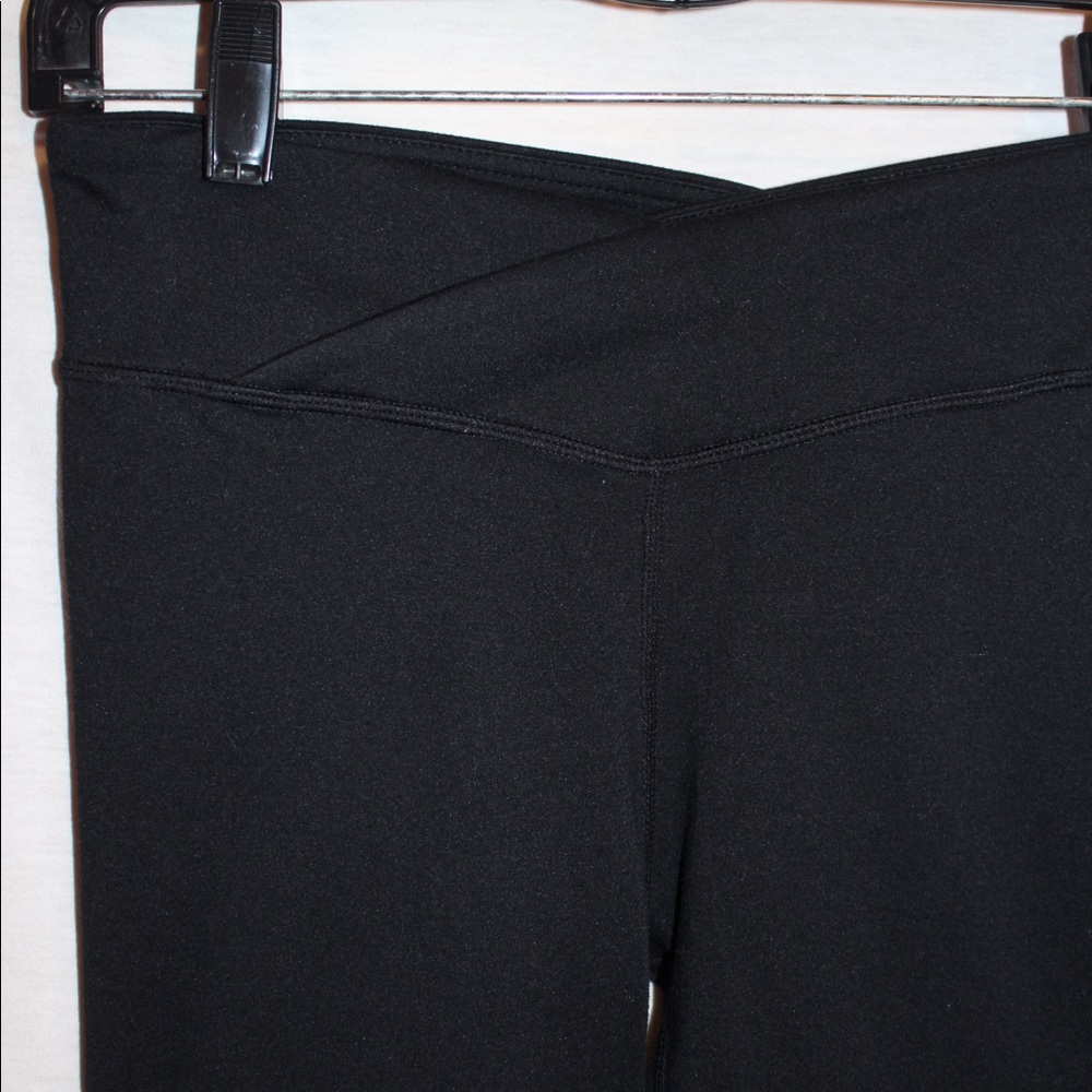 Fabletics Cropped Black Leggings